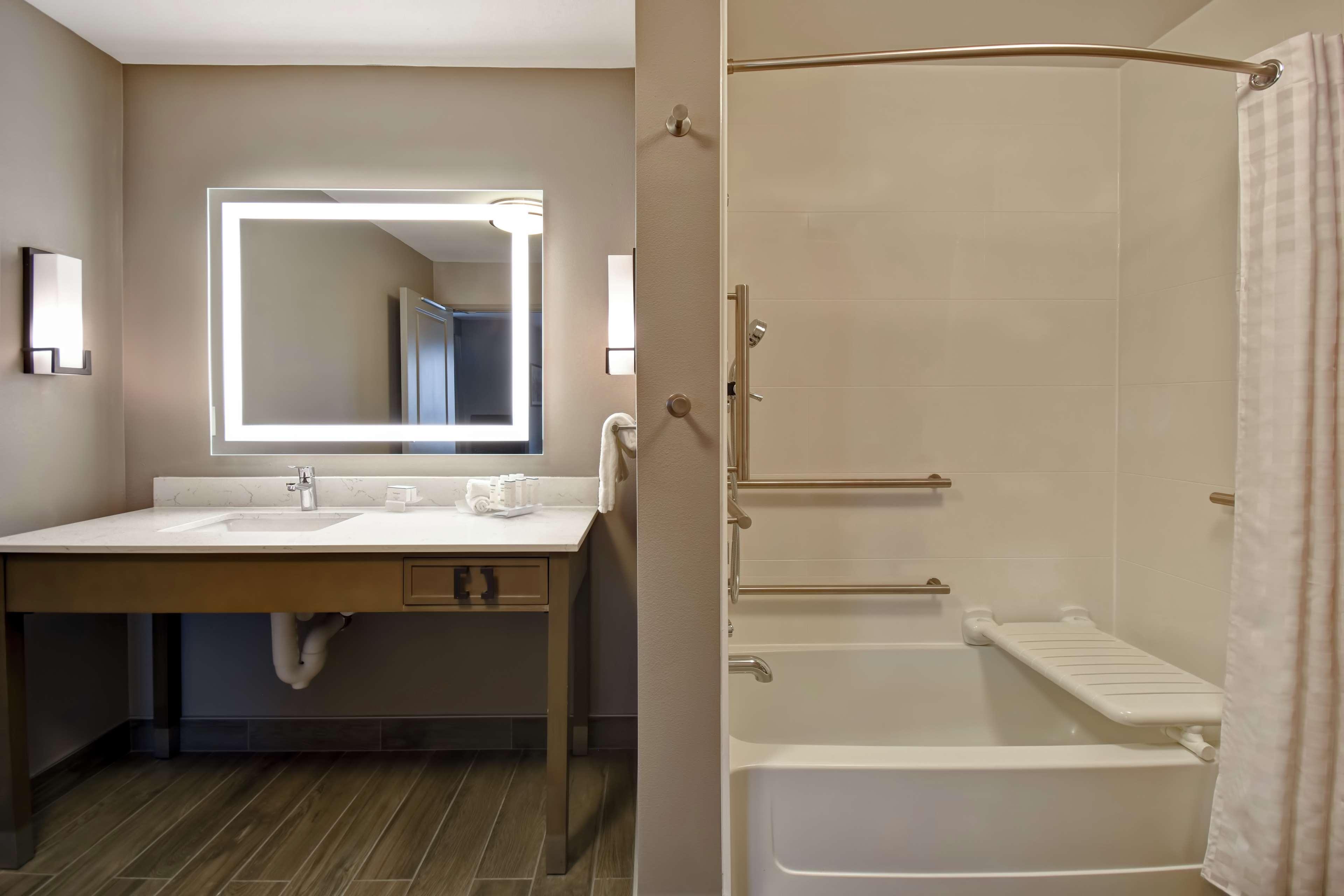 Homewood Suites By Hilton Orange New Haven Exterior foto