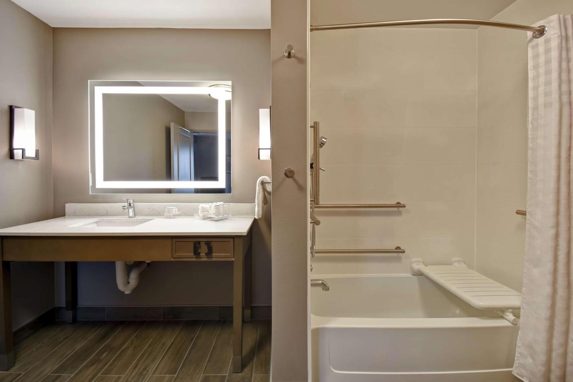 Homewood Suites By Hilton Orange New Haven Exterior foto
